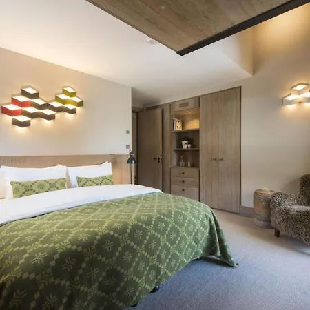Chalet Lech: A Refined Hideaway For Nature *